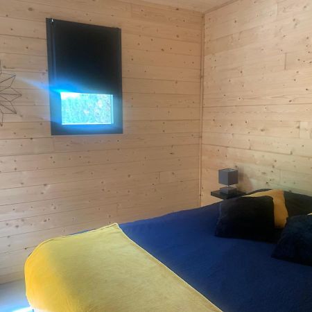 Chalet contemporain dans son écrin de verdure Montauban Esterno foto