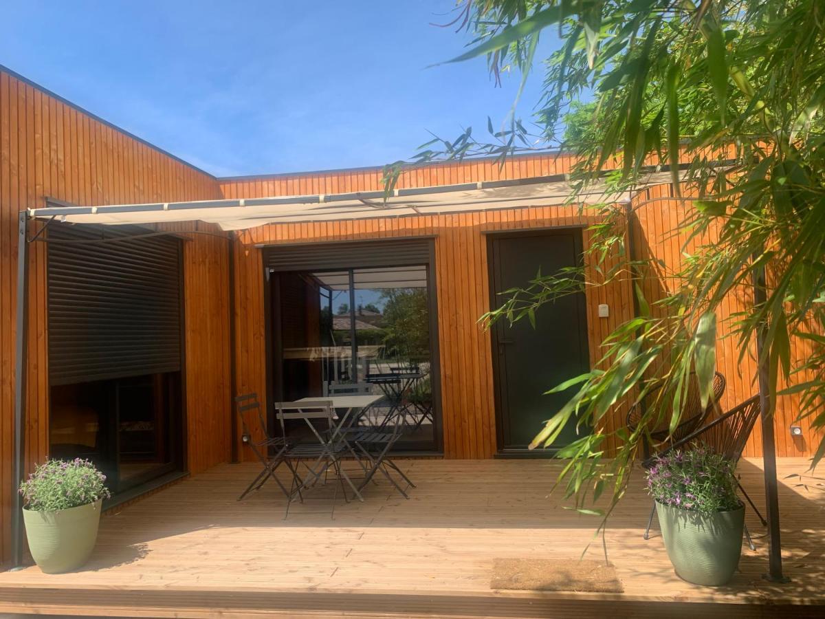 Chalet contemporain dans son écrin de verdure Montauban Esterno foto